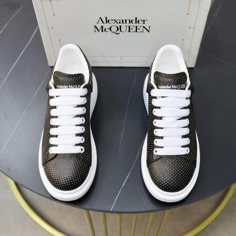 Picture of Alexander McQueen Shoes _SKUAlexanderMcQueensz35-45hnw0317171